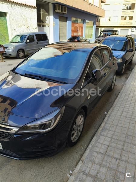 Negro Usado 2018 Opel Astra Business Berlina | 9700 € (Precio justo) - Imagen 1/4