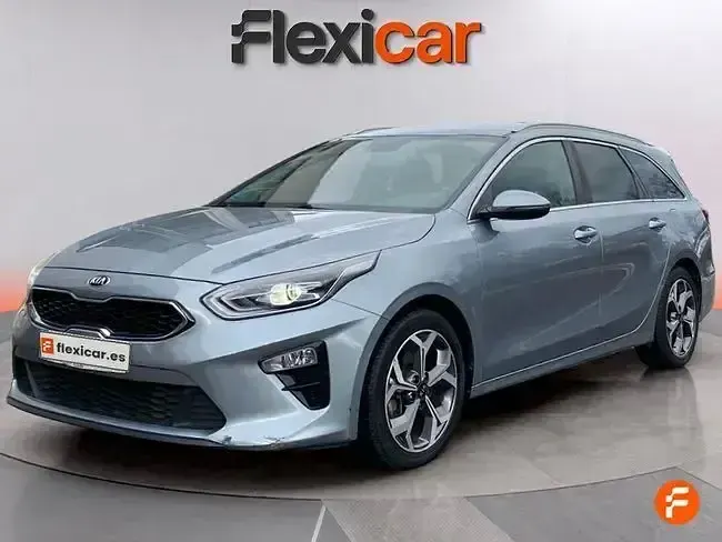 Usado Kia Ceed 120 CV (88 kW) 2021 Gris Utilitario