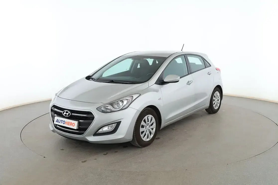 Usado Hyundai i30 100 CV (73 kW) 2015 Berlina