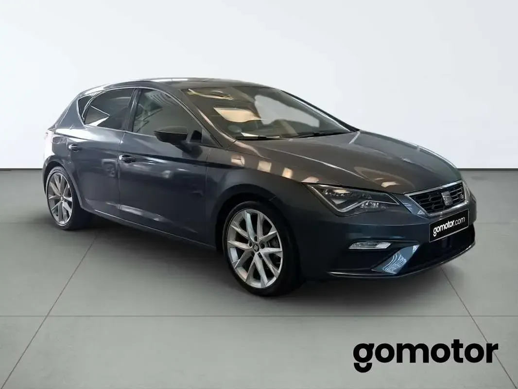 Usado Seat Leon FR 150 CV (110 kW) 2018 Gris Berlina