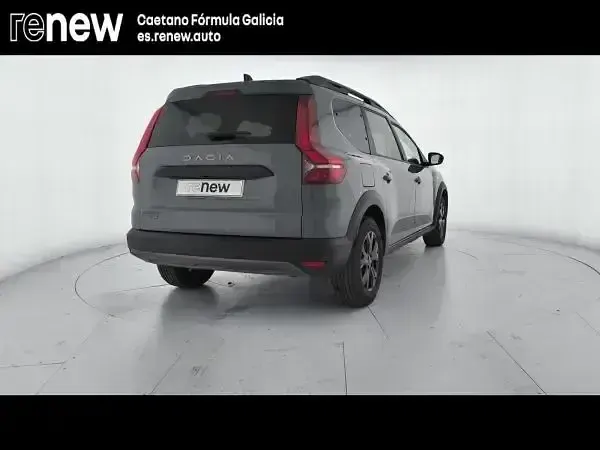 Usado Dacia Jogger Extreme 140 CV (102 kW) 2024 Gris Monovolumen