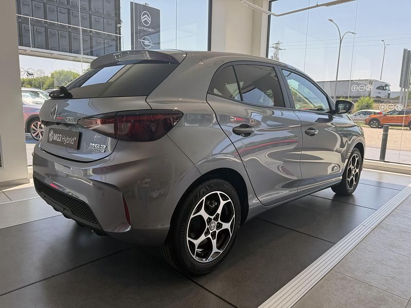 Nuevo MG MG3 Luxury 195 CV (143 kW) 2026 Azul Utilitario