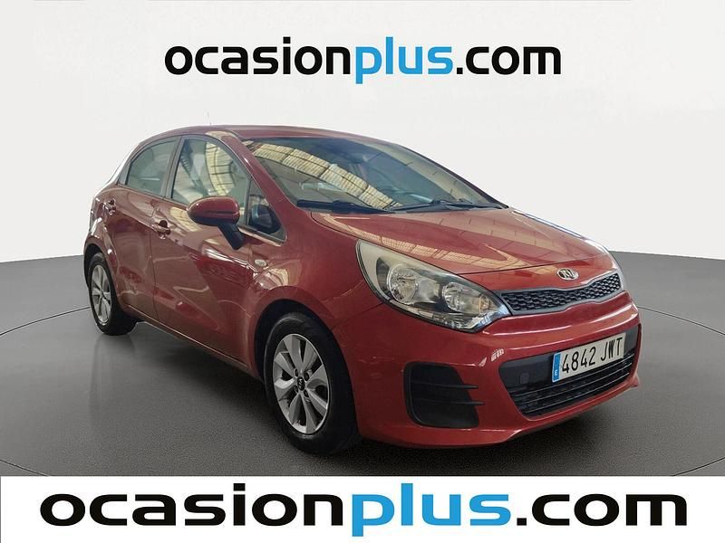 Usado Kia Rio 84 CV (61 kW) 2017 Rojo
