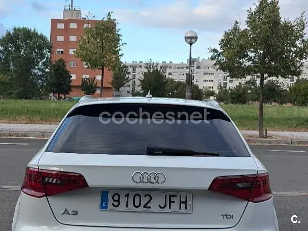 Usado Audi A3 110 CV (80 kW) 2015 Blanco Berlina