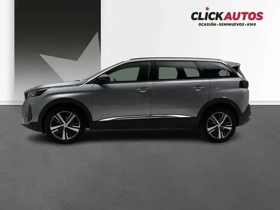 Usado Peugeot 5008 Allure 131 CV (96 kW) 2023 Gris SUV