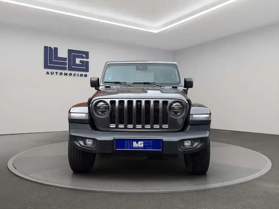 Usado Jeep Wrangler 381 CV (280 kW) 2021 Gris SUV