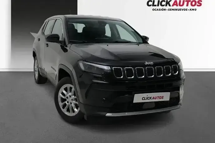 Usado Jeep Compass Altitude 130 CV (95 kW) 2025 Gris SUV