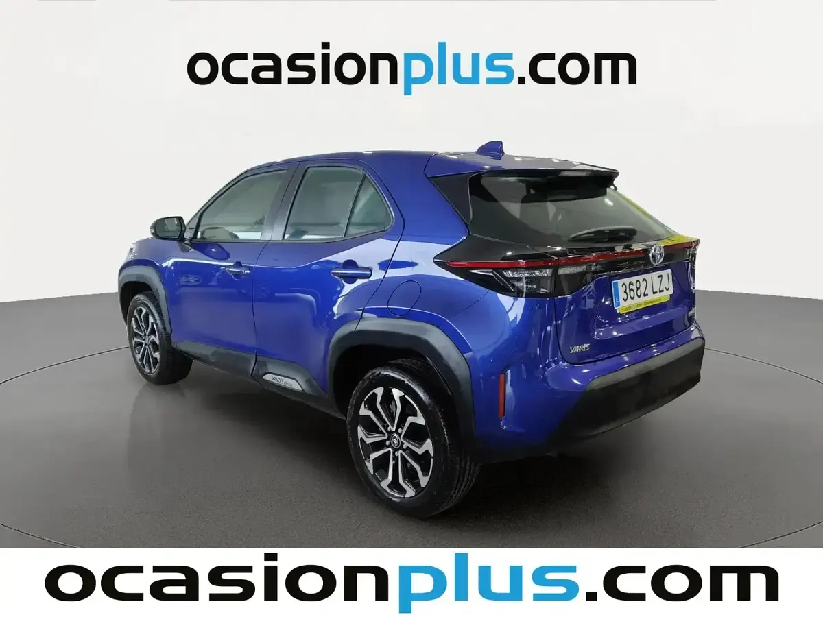 Begagnad Toyota Yaris Hybrid Active 116 HK (85 kW) 2022 Blå Pickup
