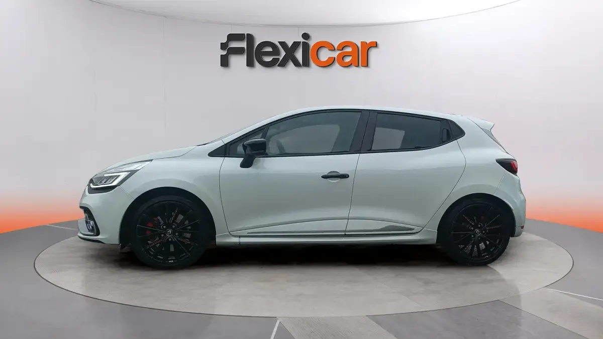 Usado Renault Clio IV R.S. 200 CV (147 kW) 2018 Blanco Berlina