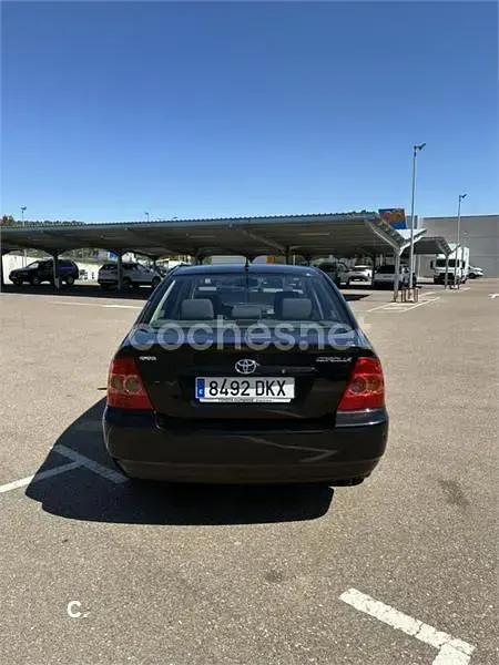 Usado Toyota Corolla Sol 110 CV (80 kW) 2005 Negro Berlina