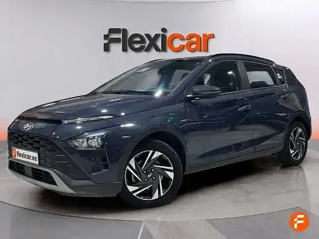 Usado Hyundai Bayon 84 CV (61 kW) 2023 Gris SUV