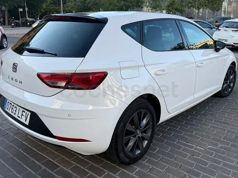 Usado Seat Leon XCELLENCE 150 CV (110 kW) 2020 Blanco Berlina