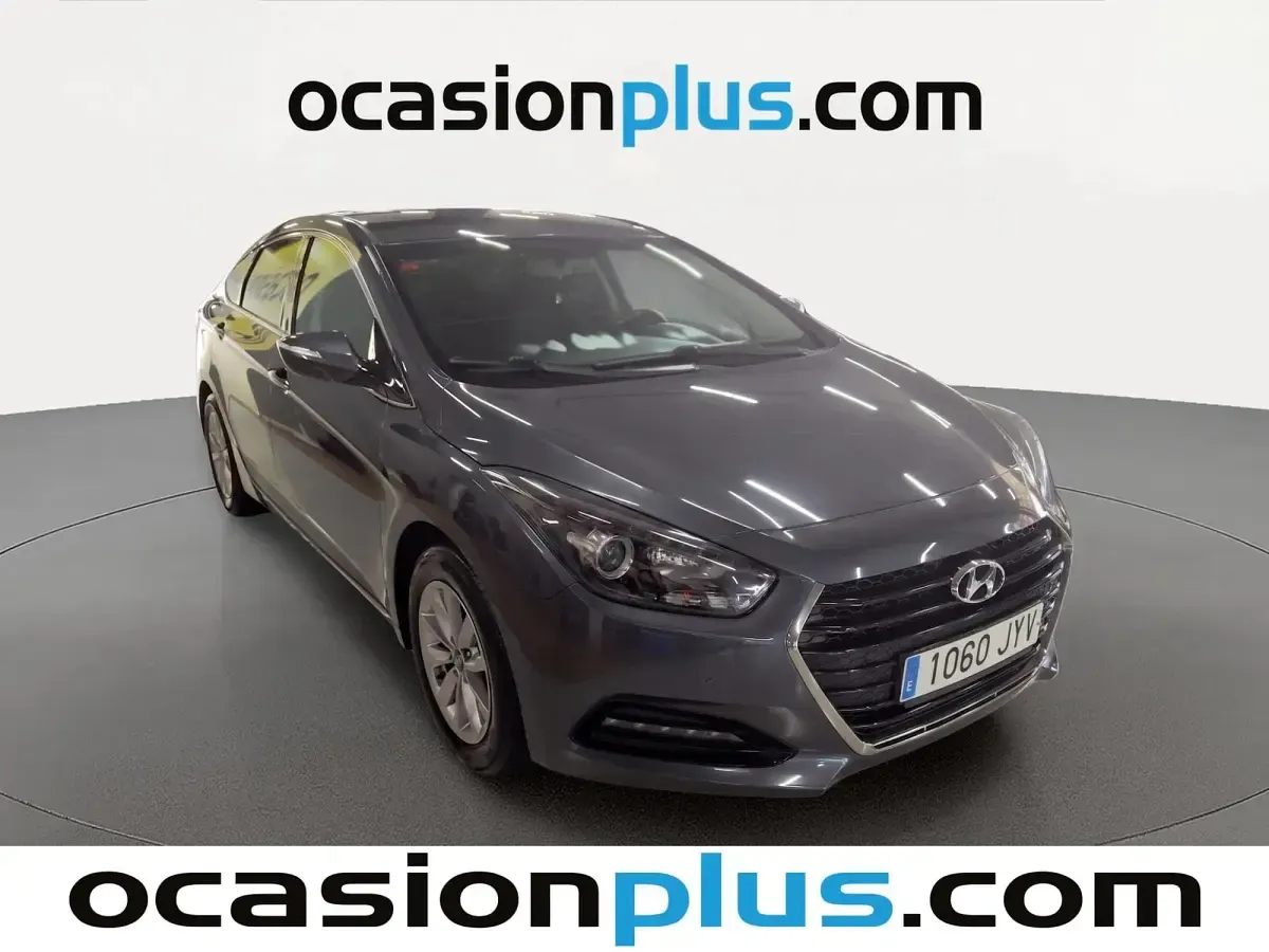 Usado Hyundai i40 116 CV (85 kW) 2017 Gris Berlina