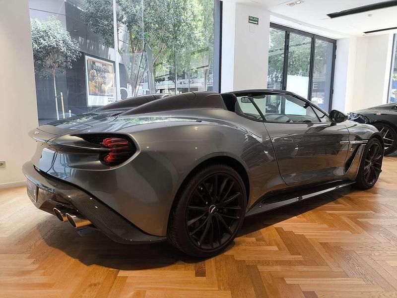 Usado Aston Martin Vanquish 600 CV (441 kW) 2017 Verde Berlina