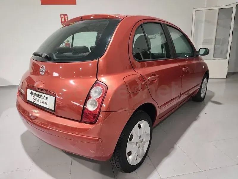 Usado Nissan Micra Acenta+ 80 CV (58 kW) 2009 Rojo Berlina