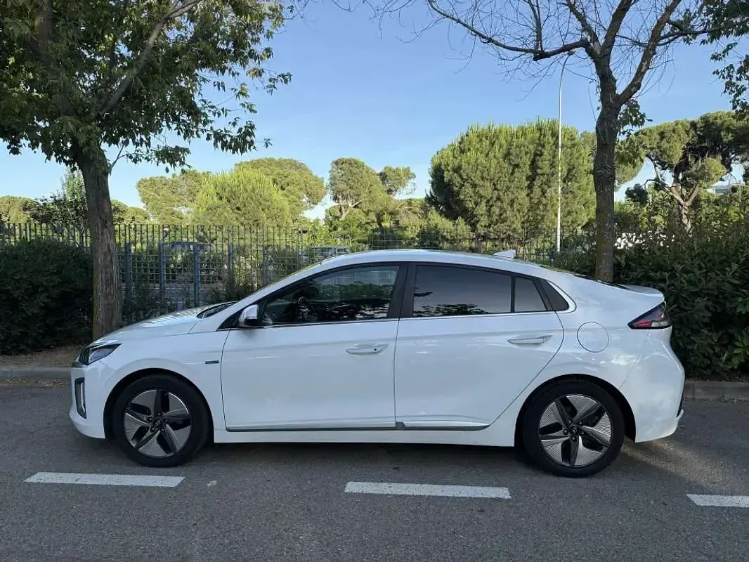Usado Hyundai Ioniq 141 CV (103 kW) 2020 Blanco Utilitario