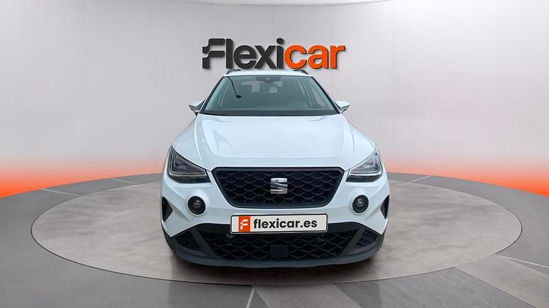 Usado Seat Arona Style 110 CV (80 kW) 2024 Blanco SUV