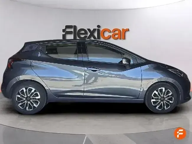 Usado Nissan Micra Acenta 100 CV (73 kW) 2020 Gris Utilitario