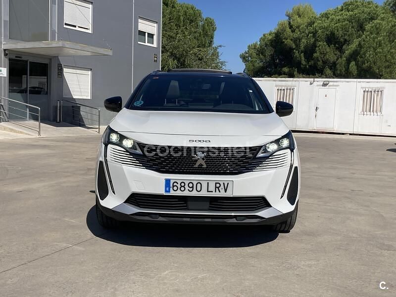 Blanco Usado 2021 Peugeot 5008 GT Monovolumen | 25.900 € (Caro) - Imagen 1/4