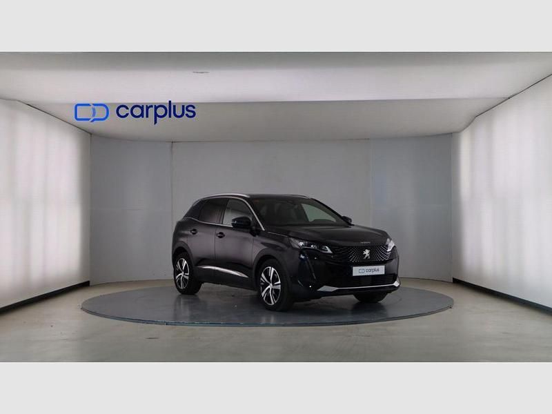 Usado Peugeot 3008 GT 130 CV (95 kW) 2021 Negro perla nera (metalizado) SUV