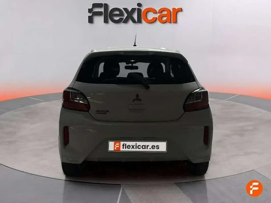 Usado Mitsubishi Space Star Motion 71 CV (52 kW) 2022 Blanco Utilitario