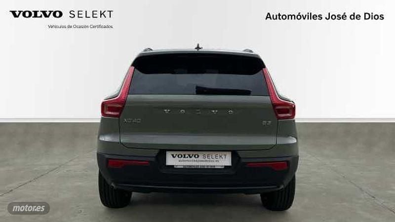 Usado Volvo XC40 Plus 2024 Verde SUV