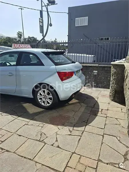 Usado Audi A1 Attraction 86 CV (63 kW) 2011 Azul Utilitario