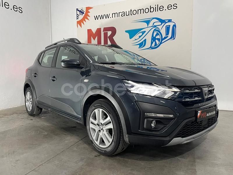Gris / plata Usado 2021 Dacia Sandero Essentiel Berlina | 12.990 € (Precio justo) - Imagen 1/4