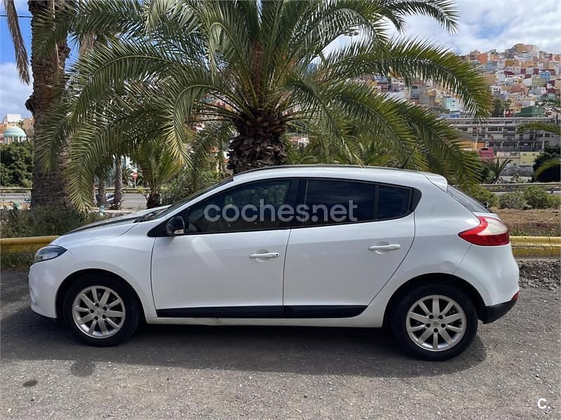 Usado Renault Mégane 110 CV (80 kW) 2011 Blanco Berlina