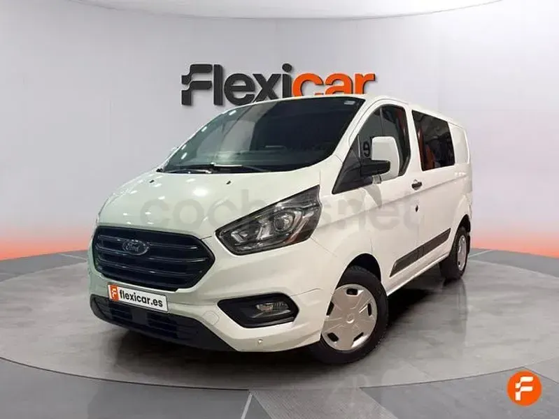 Usado Ford Tourneo Titanium 150 CV (110 kW) 2022 Blanco Monovolumen