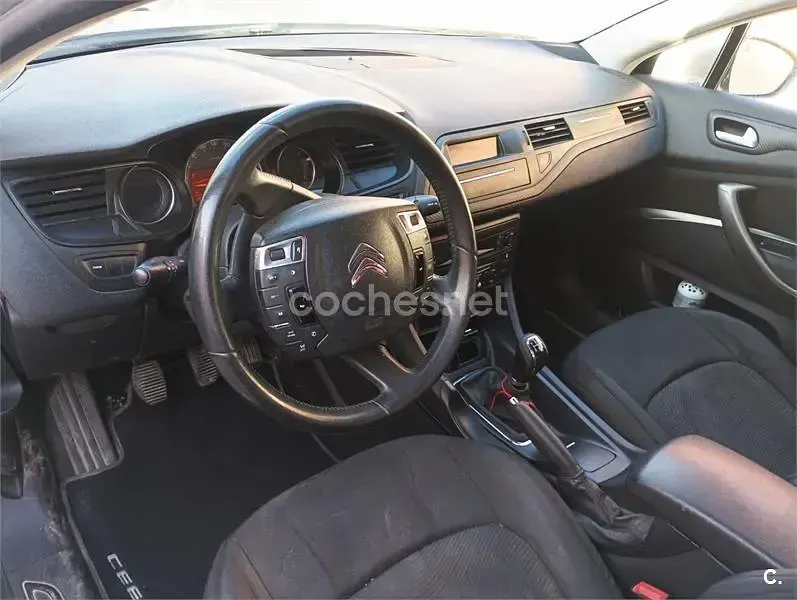 Usado Citroën C5 Business Class 114 CV (83 kW) 2013 Gris / plata Berlina