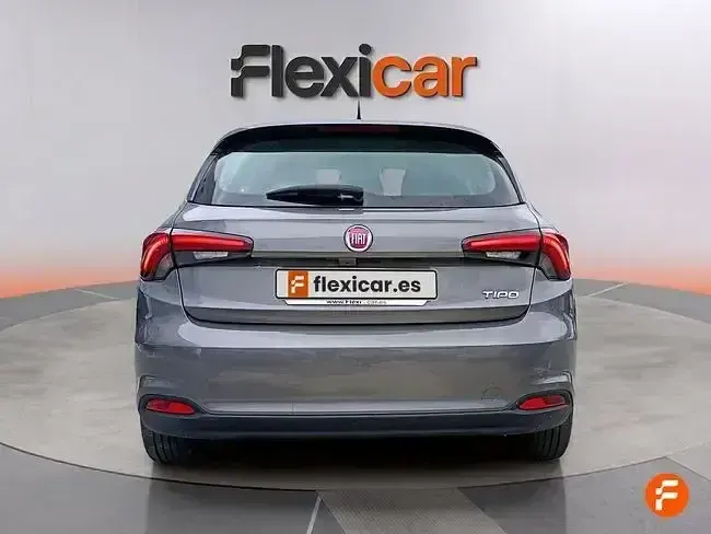 Usado Fiat Tipo 101 CV (74 kW) 2021 Gris