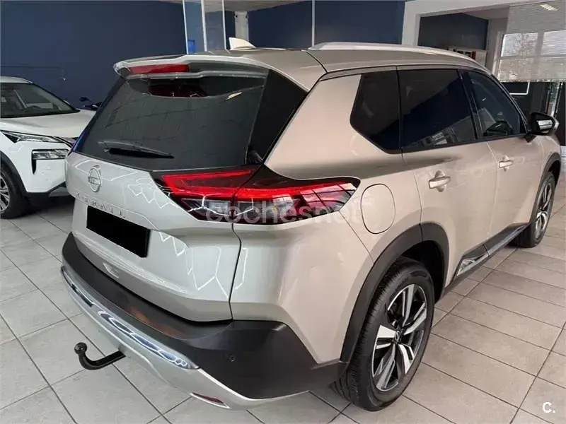 Usado Nissan X-Trail 160 CV (117 kW) 2022 Gris / plata SUV