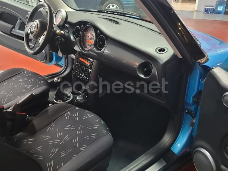 Usado Mini ONE 90 CV (66 kW) 2004 Azul Utilitario