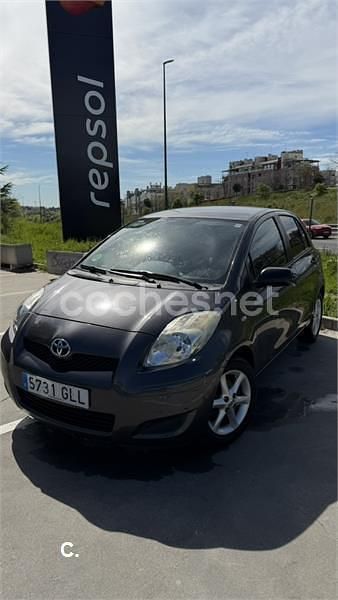 Usado Toyota Yaris Live 69 CV (50 kW) 2009 Negro Utilitario