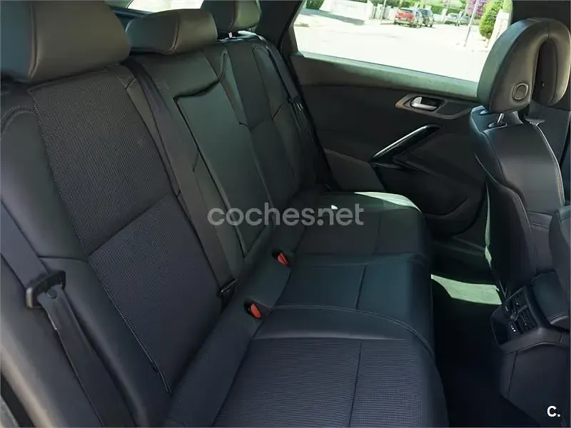 Usado Peugeot 508 SW Allure 140 CV (102 kW) 2014 Negro Familiar