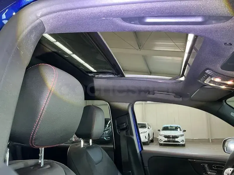 Usado Mercedes GLB35 306 CV (225 kW) 2021 Azul SUV