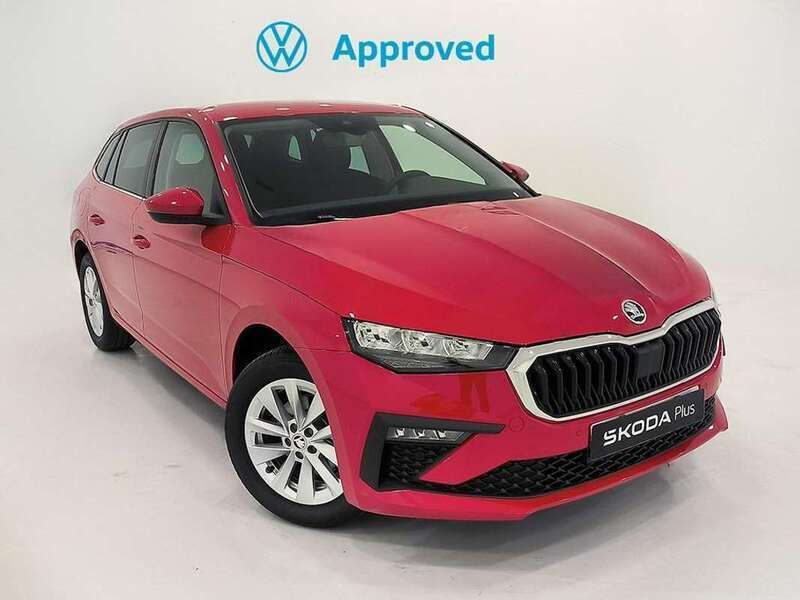 Rojo Usado 2025 Skoda Scala Selection Utilitario | 21.950 € (Precio justo) - Imagen 1/4