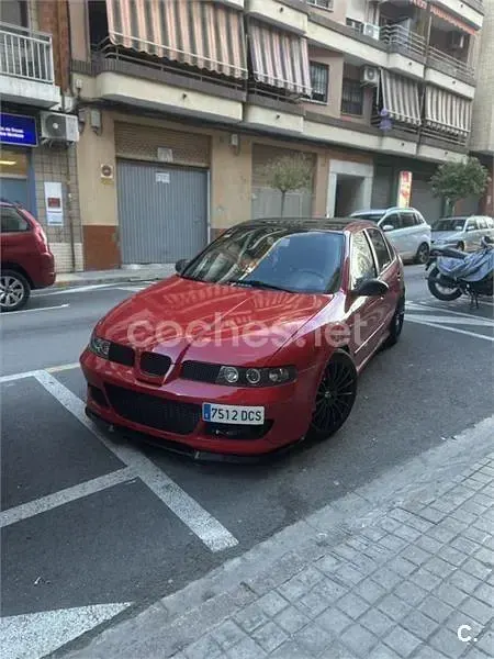 Usado Seat Leon Sport 150 CV (110 kW) 2004 Rojo Utilitario