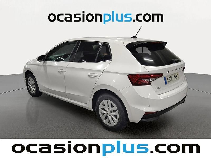 Usado Skoda Fabia Selection 95 CV (69 kW) 2024 Blanco Berlina