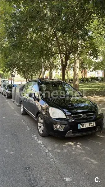 Usado Kia Carens 140 CV (102 kW) 2007 Negro Monovolumen