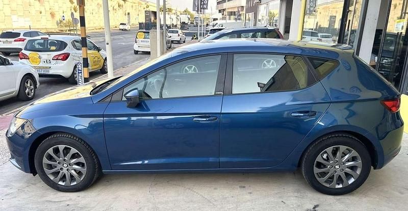 Usado Seat Leon I-Tech 105 CV (77 kW) 2014 Azul Utilitario
