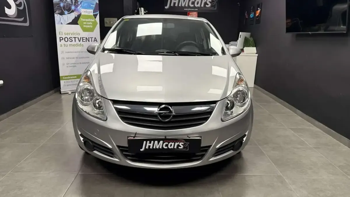 Usado Opel Corsa Cosmo 80 CV (58 kW) 2009 Gris Utilitario