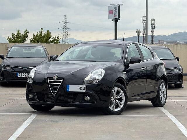 Negro Usado 2014 Alfa Romeo Giulietta Progression Utilitario | 10.900 € (Precio justo) - Imagen 1/4