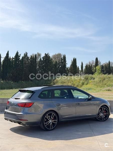 Usado Seat Leon ST CUPRA 300 CV (220 kW) 2018 Gris / plata Familiar