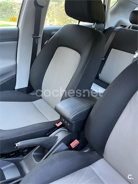 Usado Seat Ibiza Style 105 CV (77 kW) 2014 Blanco Berlina