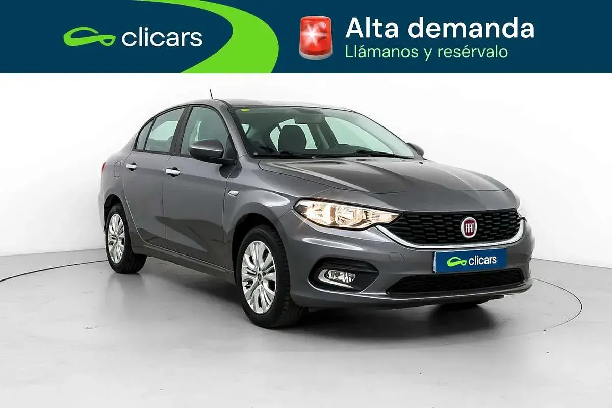 Usado Fiat Tipo Easy 95 CV (69 kW) 2018 Gris Berlina