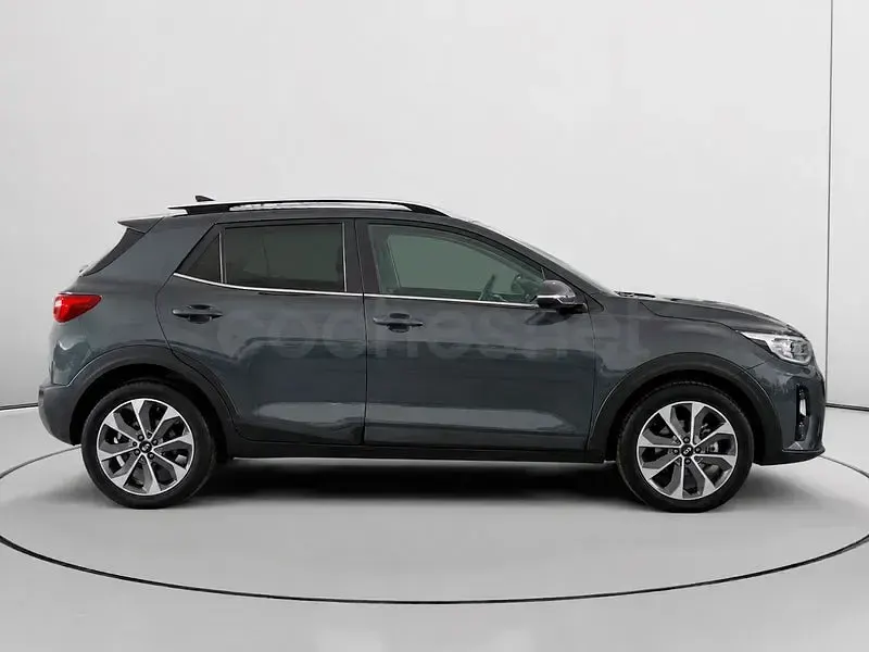 Usado Kia Stonic 120 CV (88 kW) 2019 Gris SUV