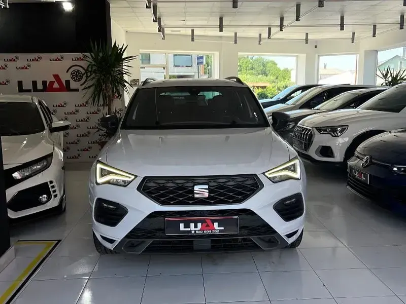 Usado Seat Ateca FR 150 CV (110 kW) 2021 Blanco SUV
