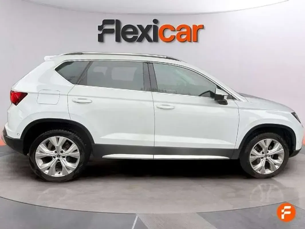 Usado Seat Ateca Style 150 CV (110 kW) 2021 Blanco SUV